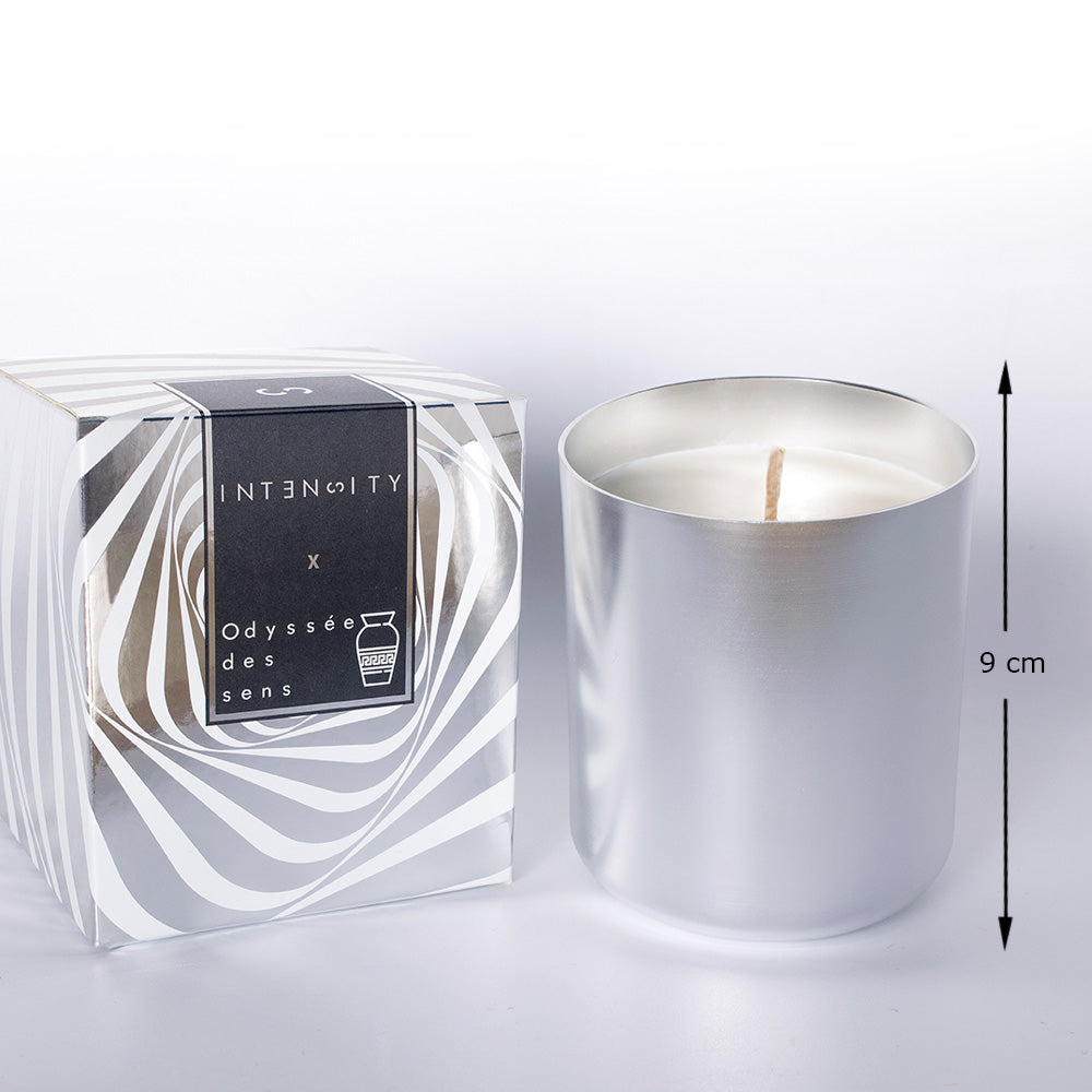 شمعة عطرية فضية كثيفة