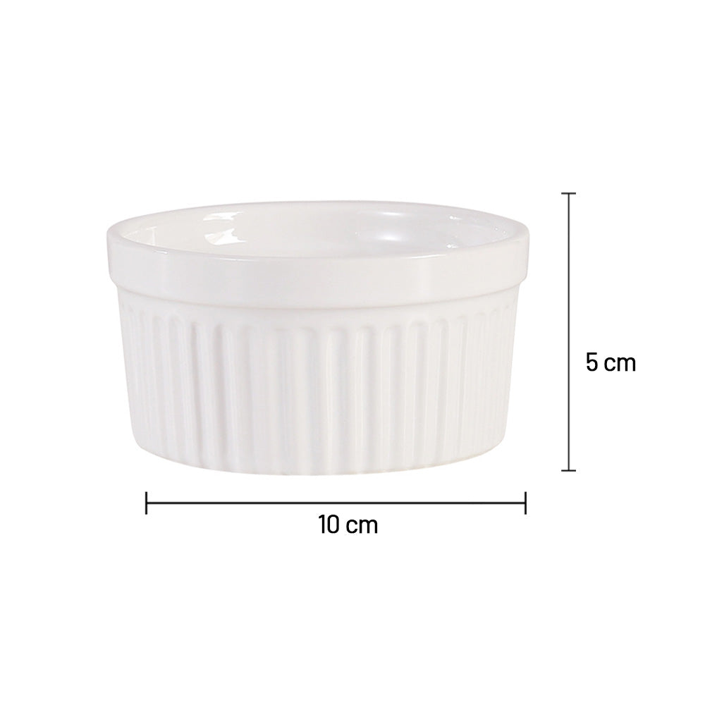 طبق كيك أبيض رامكين