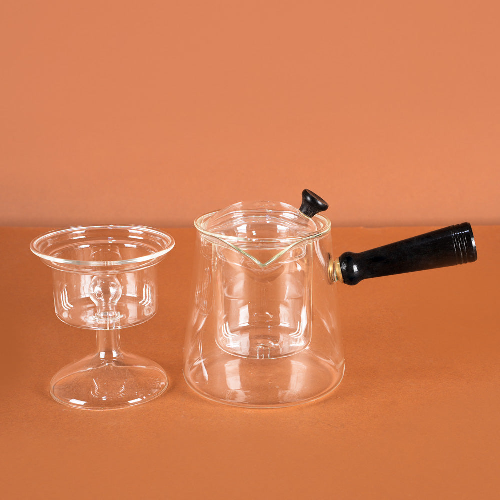 كنكة زجاج مع كوب