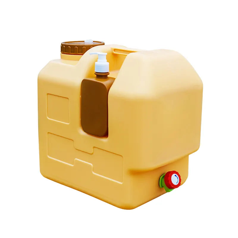 جركل ماء بحنفية وعلبة صابون