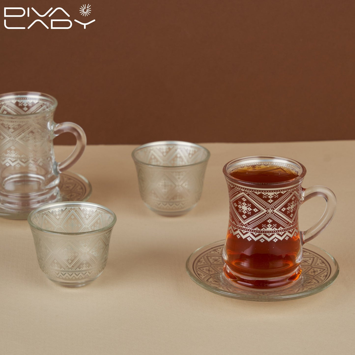 طقم استكانة وفنجان 18 قطعة