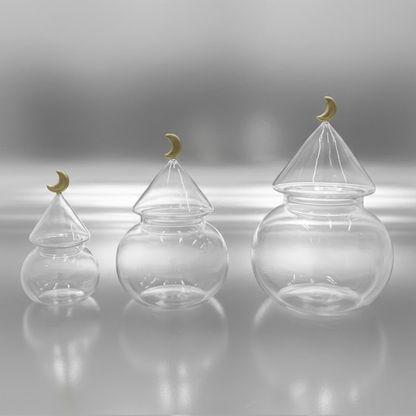 غرشة ضيافة زجاجية بغطاء هلال