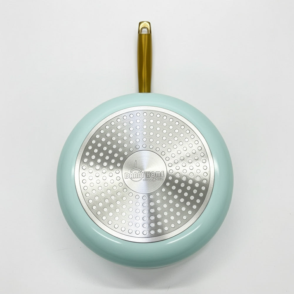 وعاء طهي غير لاصق