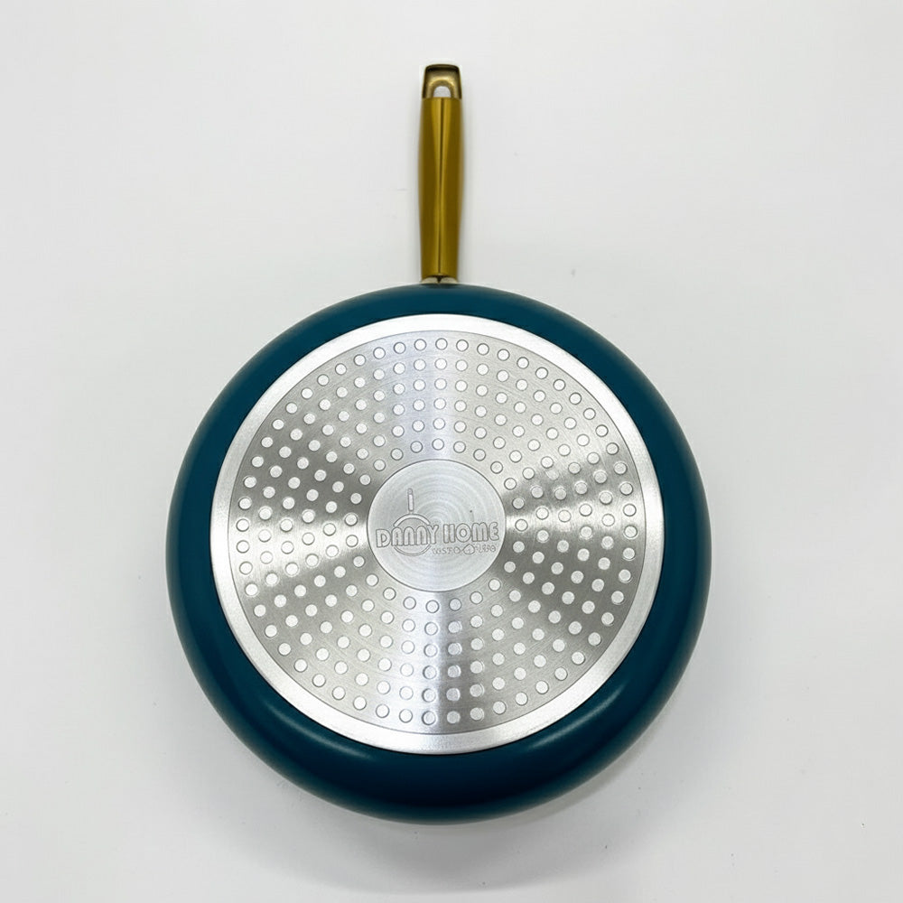 وعاء طهي غير لاصق