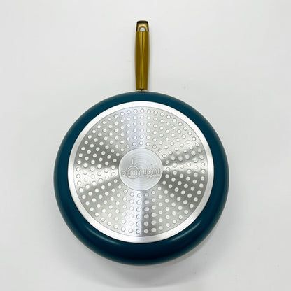 وعاء طهي غير لاصق