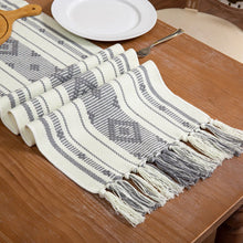 مفرش طاولة قطني بتصميم ريفي حديث