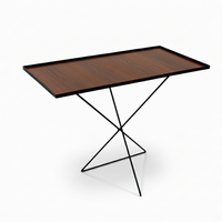 طاولة حديثة بتصميم معدني وسطح خشبي أنيق