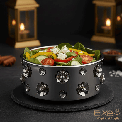 وعاء سلطة معدني بزخارف ورد