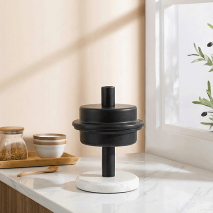 تمرية فاخرة بقاعدة رخامية