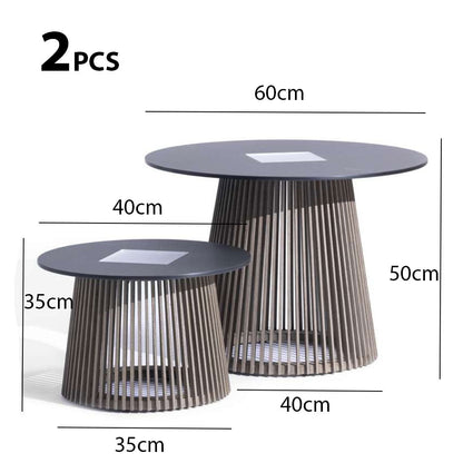 طاولة معدنية بإضاءة طاقة شمسية
