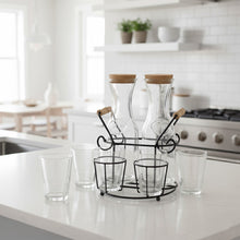 برطمانات مع أكواب وحامل