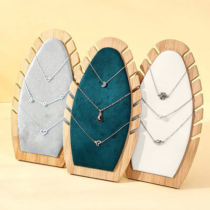 حامل المجوهرات على شكل أوراق النخيل