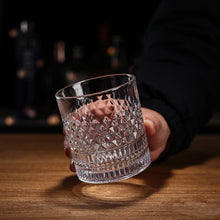 كأس كريستالي مقطوع بالماس