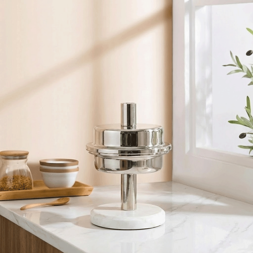 تمرية فاخرة بقاعدة رخامية