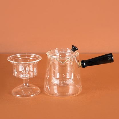 كنكة زجاج مع كوب