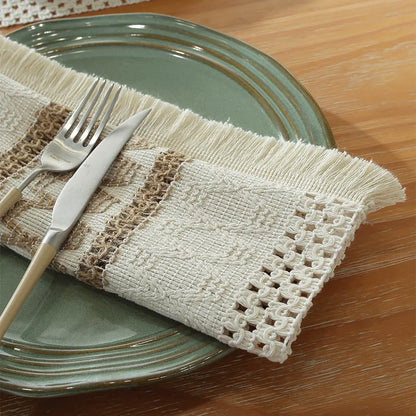 مفرش طاولة من الكتان العتيق