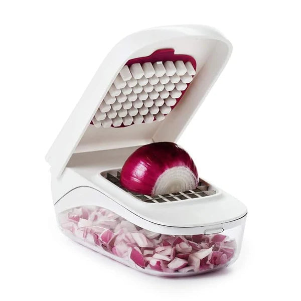 Manual fruit and vegetable cutter 