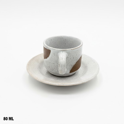 فنجان قهوة تصميم من وحي الهدوء