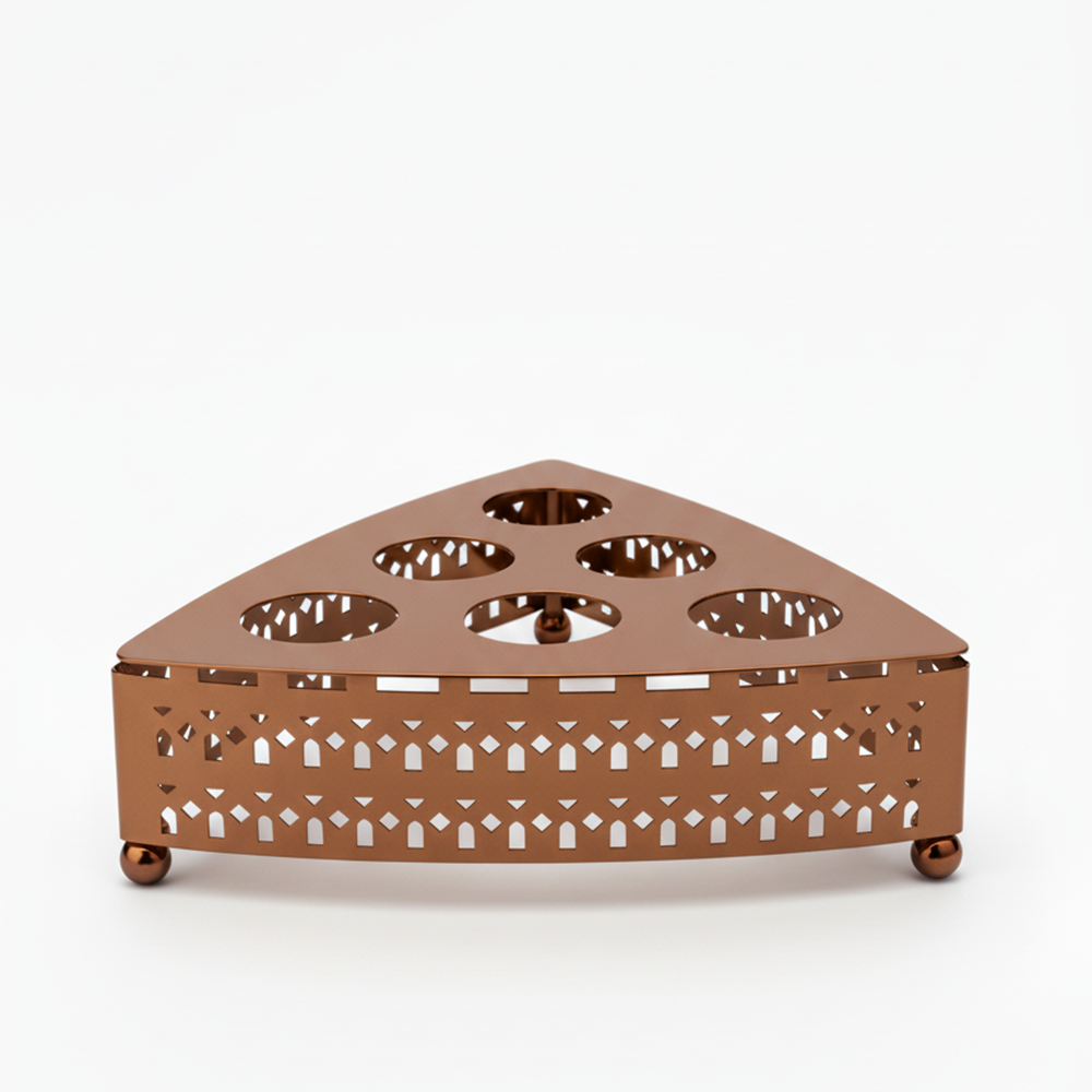 صينية تقديم معدنية بنقوش هندسية