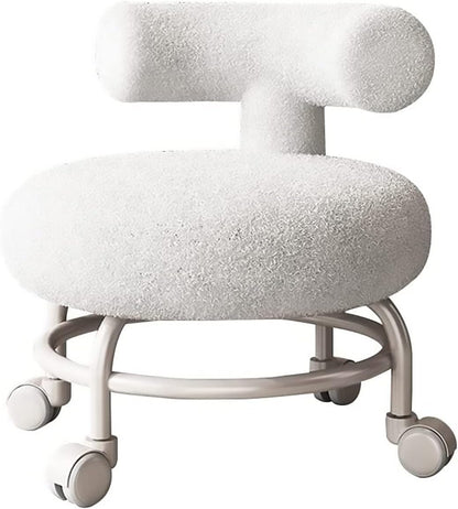 كرسي بتصميم قصير وعجلات من القطيفة