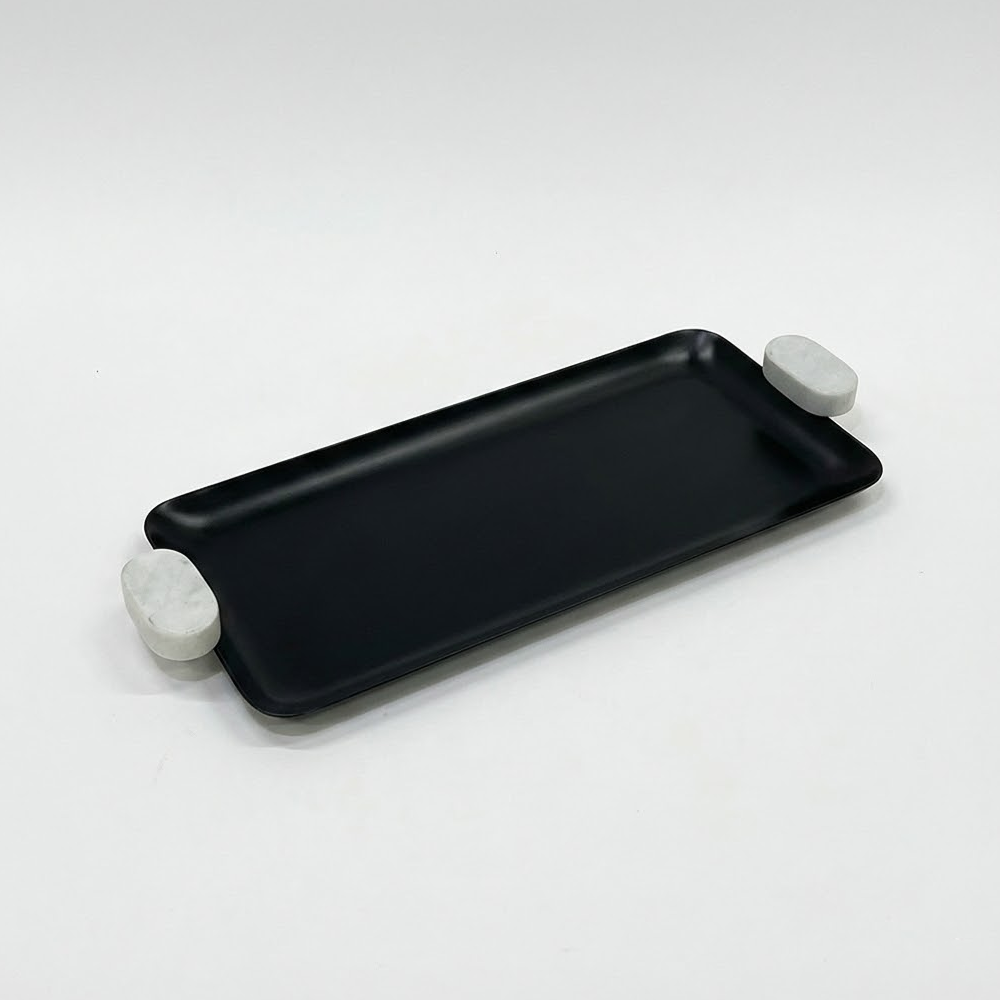 صينية تقديم بلمسة رخامية