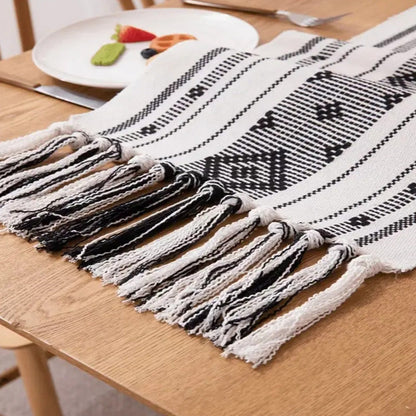 مفرش طاولة قطني بتصميم ريفي حديث