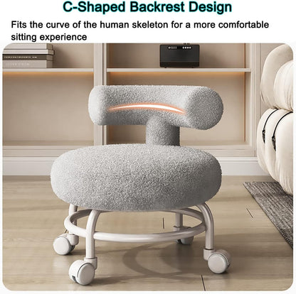 كرسي بتصميم قصير وعجلات من القطيفة