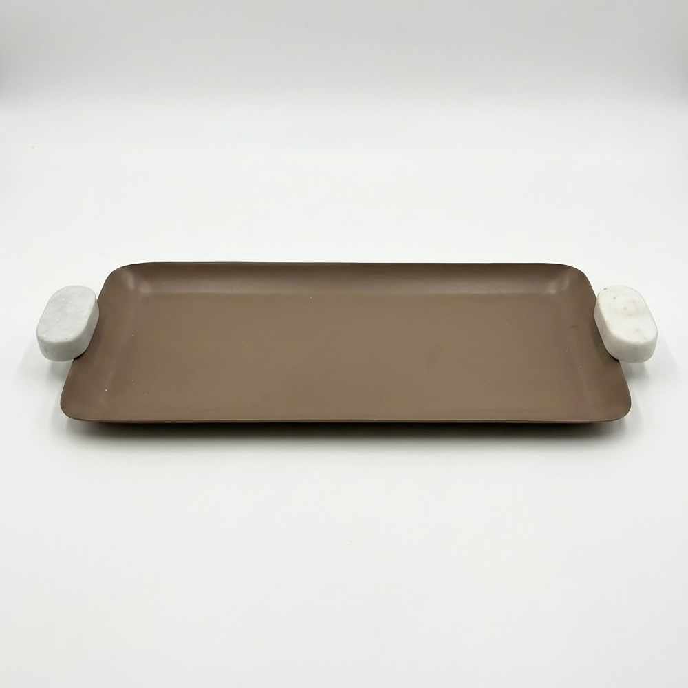 صينية تقديم بلمسة رخامية