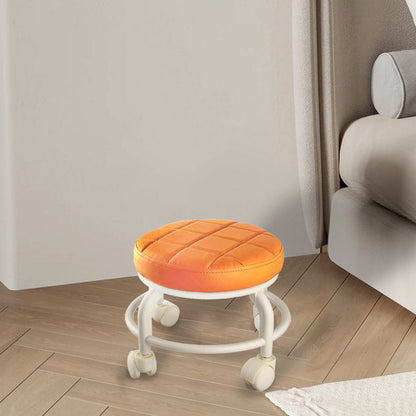 كرسي صغير بعجلات وقاعدة محززة