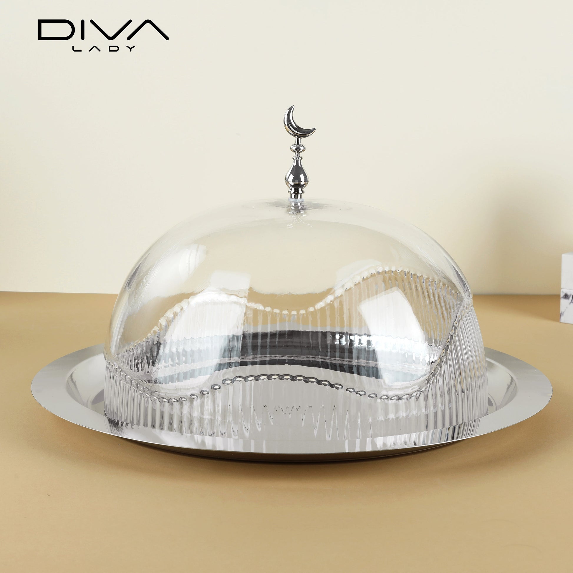 حامل كيك بغطاء فاخر Diva Lady