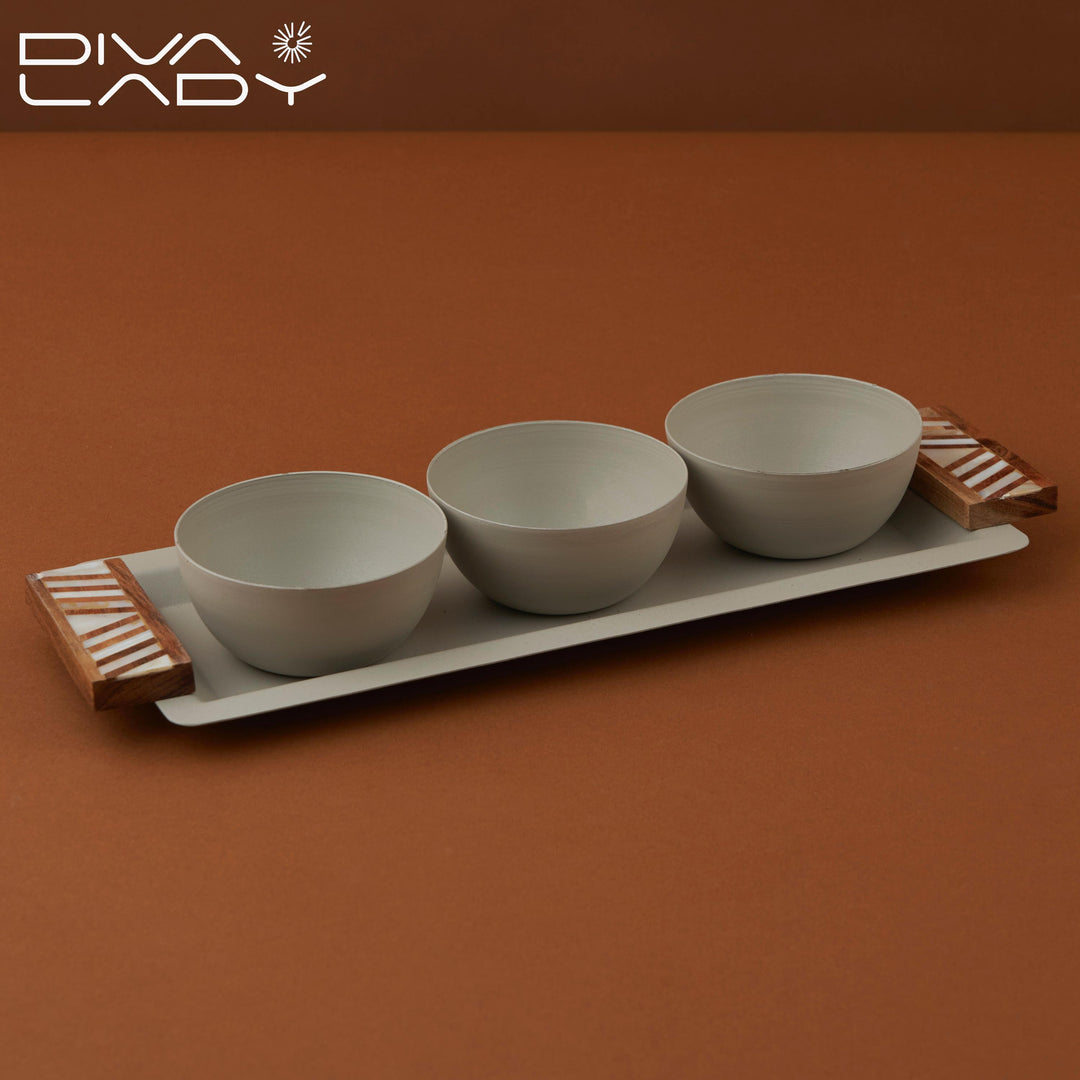 Serving tray with 3 bowls