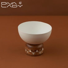 صحن تقديم قاعدة خشبية