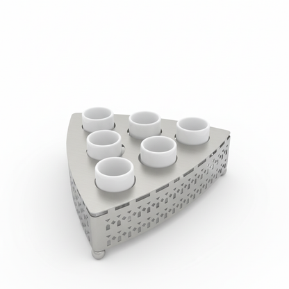 صينية تقديم معدنية بنقوش هندسية