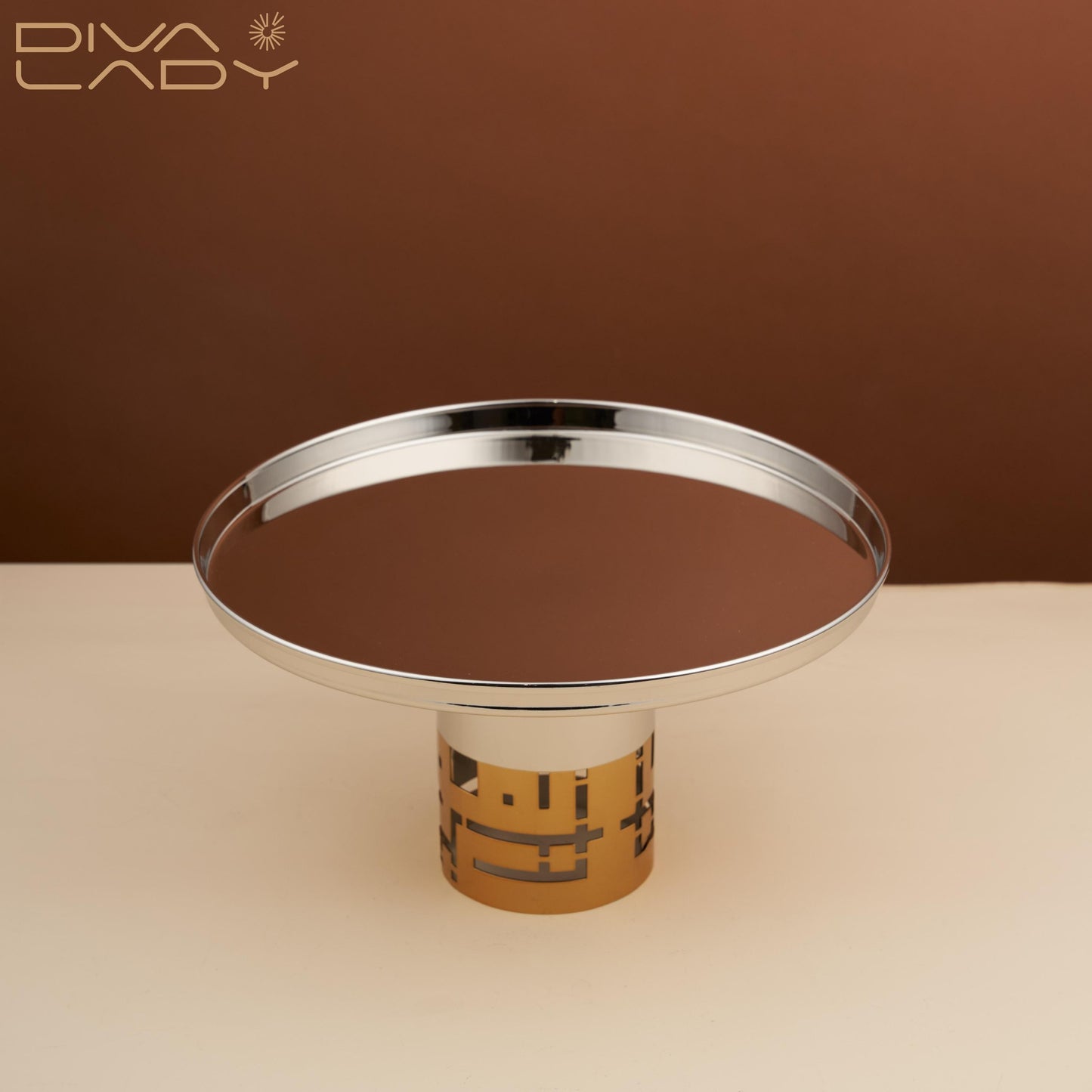 ماعون تقديم الكيك