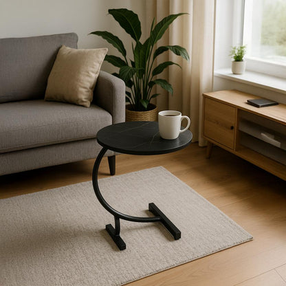 طاولة جانبية فاخرة بتصميم منحني عصري